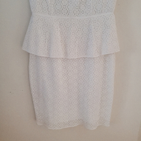 Max Studio White Eyelet Peplum Dress - Picture 4 of 9